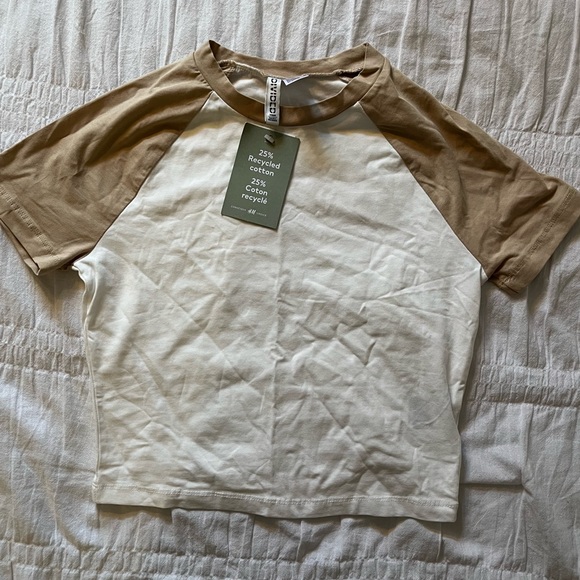 Short Sleeve Beige and White Baseball Tee - Picture 1 of 2